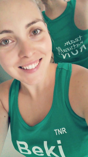 Team Naturally Run vest half marathon outfit