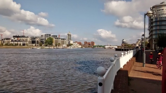 Running the Thames Path London