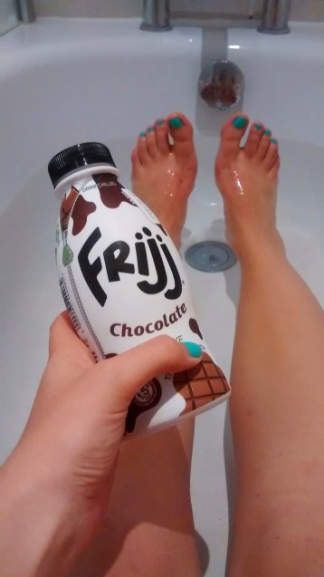 Chocolate milk and ice bath post running recovery