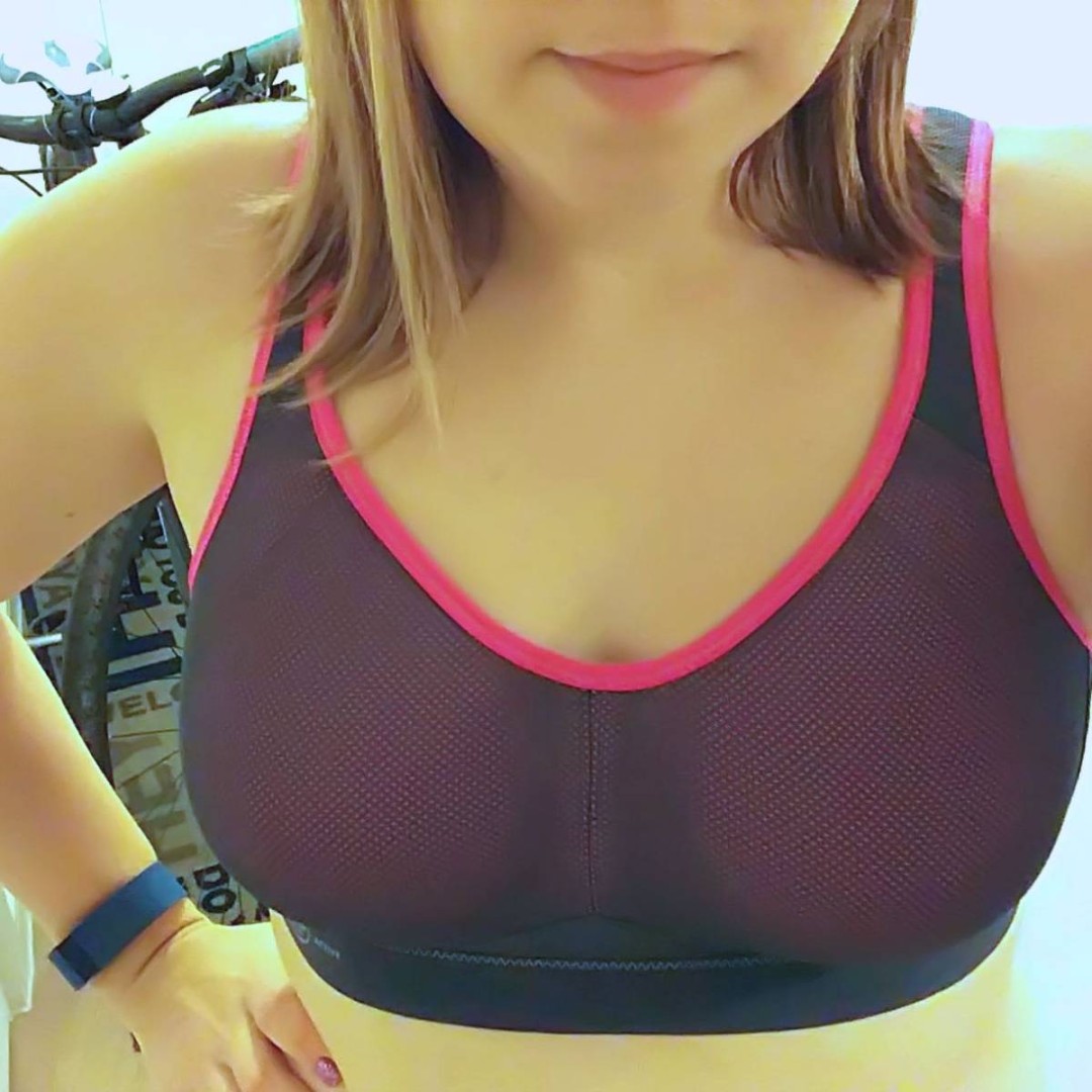 The best sports bras for small boobs